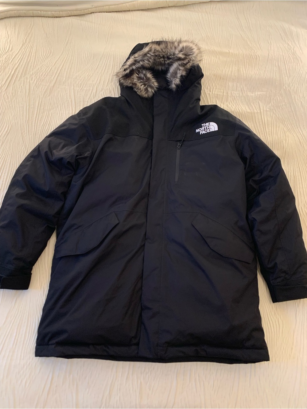 The North Face McMurdo Black Heavy Down Parka w/removable faux fur ruff, size XL